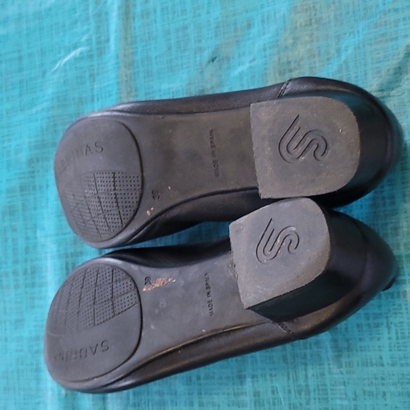 SABRINAS BLACK SHOES SIZE 9 - Picture 4 of 7